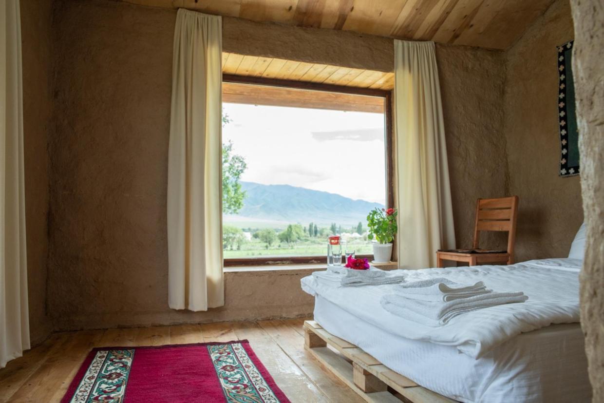 Kyzart Hotel & Horse Tours Bagysh Eksteriør bilde