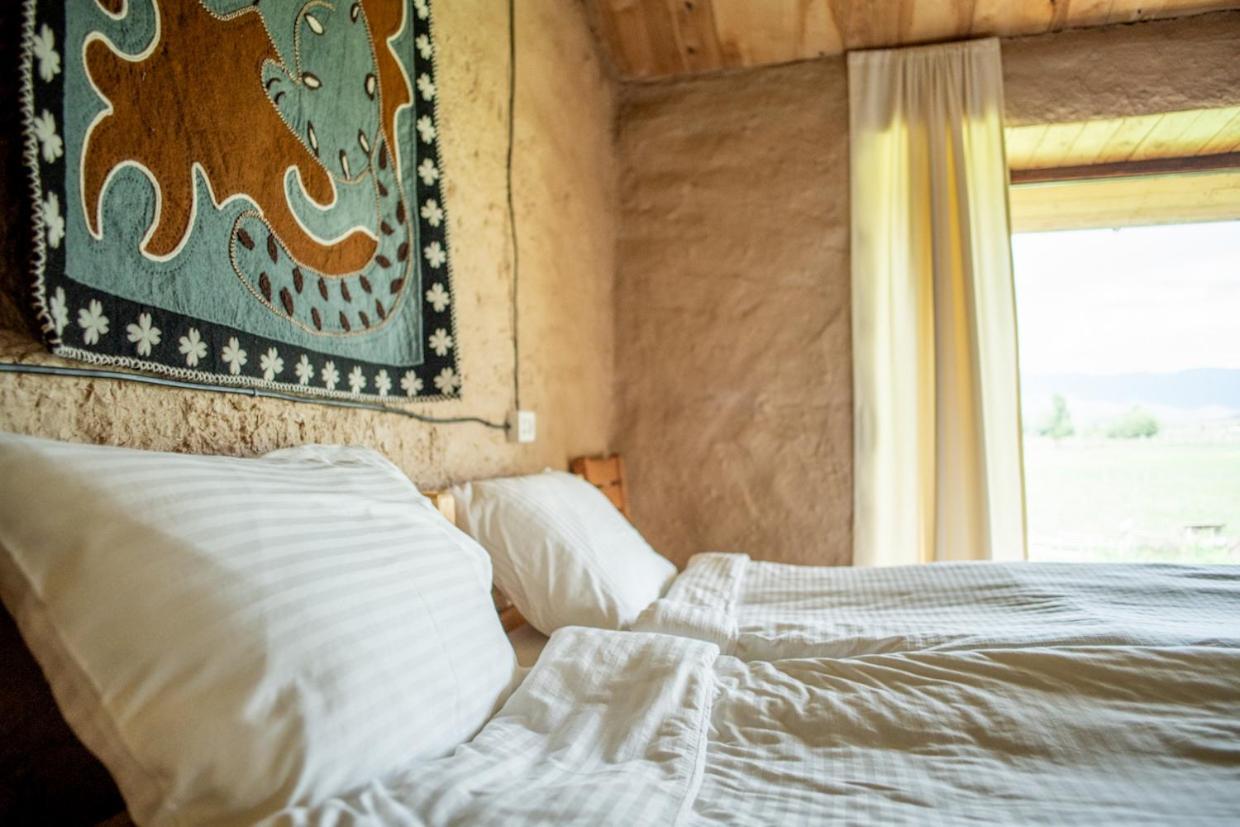 Kyzart Hotel & Horse Tours Bagysh Eksteriør bilde