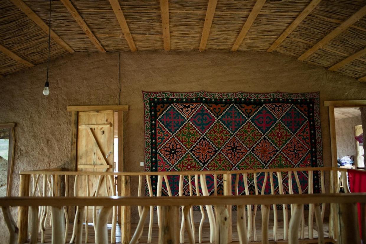 Kyzart Hotel & Horse Tours Bagysh Eksteriør bilde